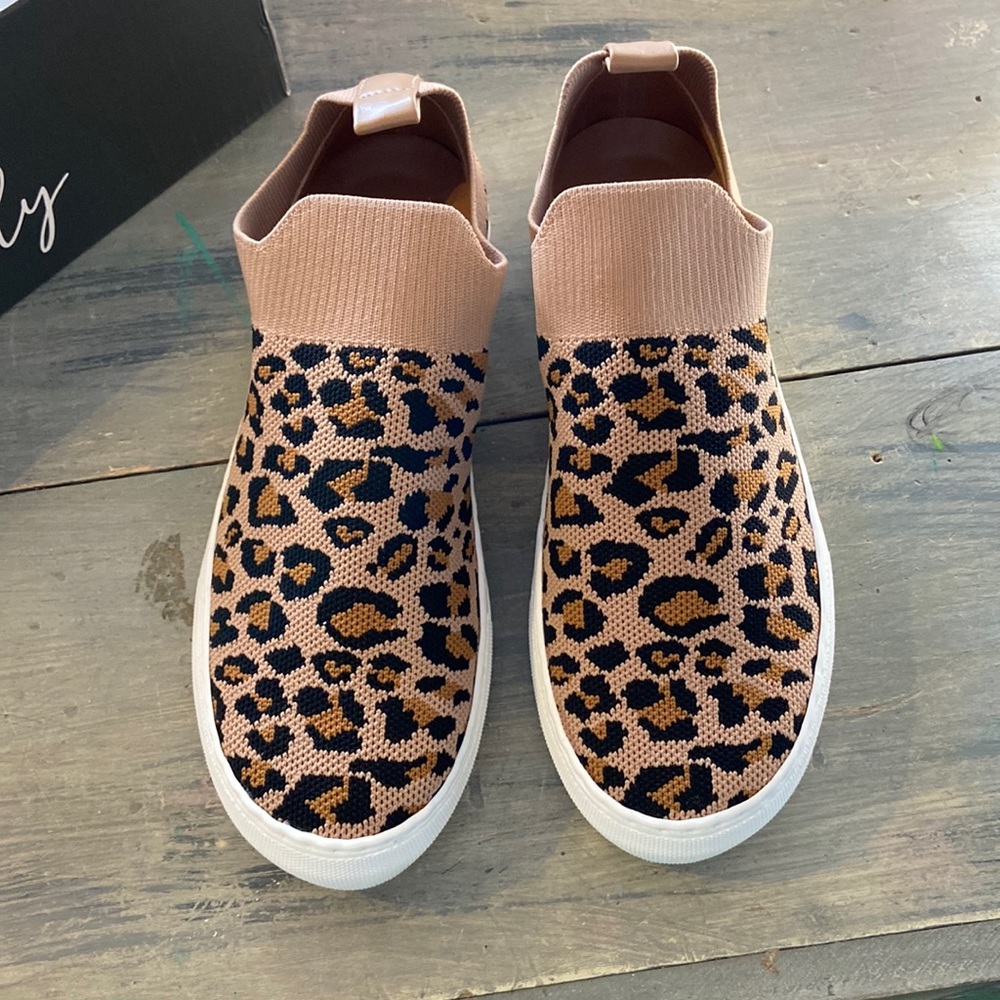 Leopard print shoes!!